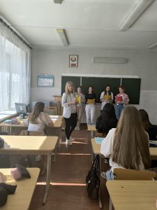 юристы