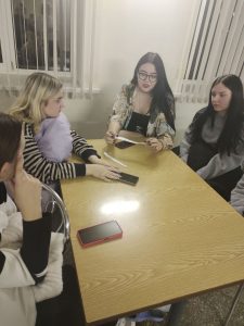 стол