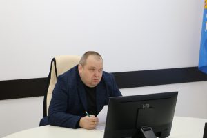 директор