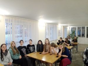 круглый стол