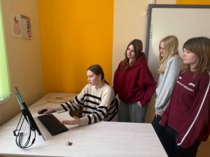 шаг февраль